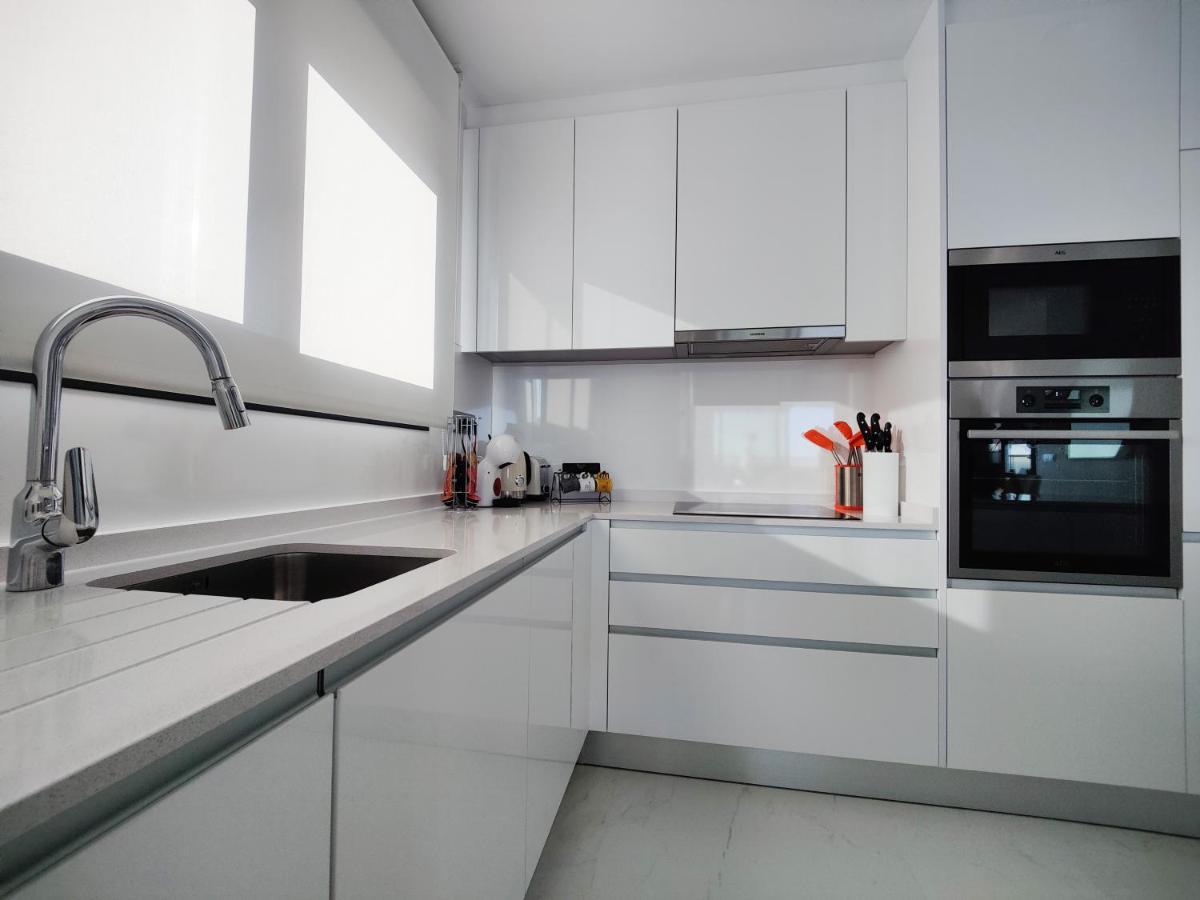 Sunset Cliffs Sea & Sky Apartments Бенидорм Экстерьер фото